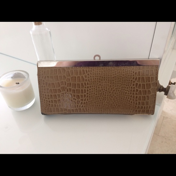 Great hand crafted animal print clutch/wallet! - Picture 3 of 4